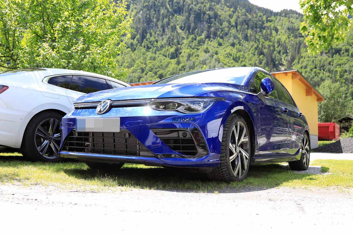 Volkswagen Golf R Mk8 spyshots front low