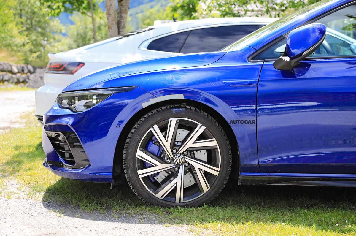 Volkswagen Golf R Mk8 spyshots  side close