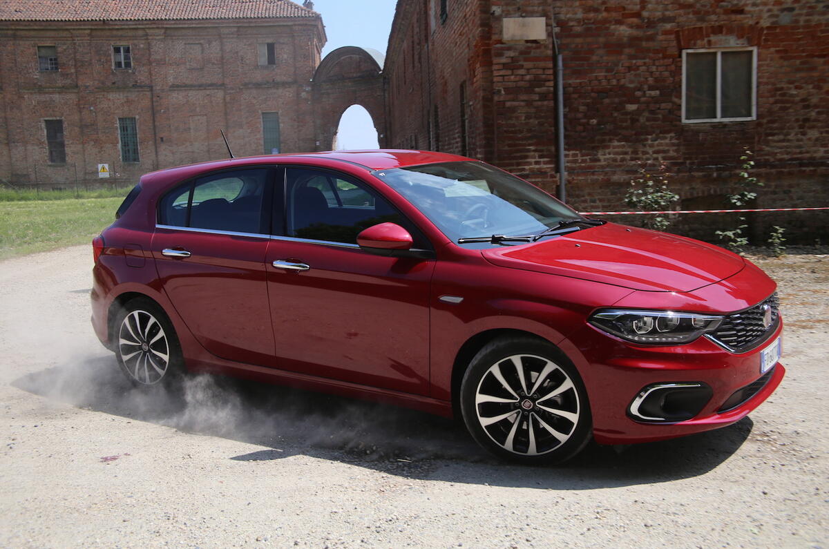 16 Fiat Tipo 1 4 T Jet Lounge Review Review Autocar