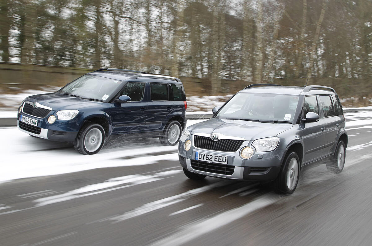 Skoda Yetis in snow