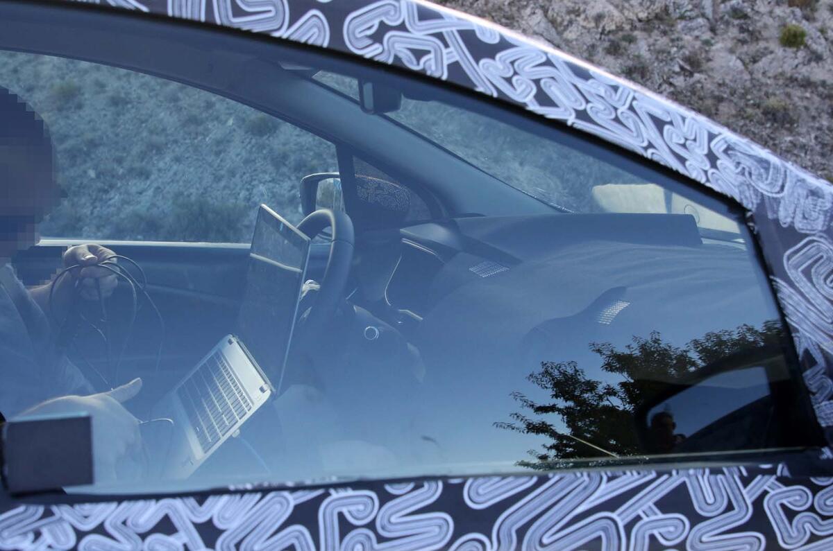 Next-gen Renault Zoe targeting 250-mile range for 2019 ... Next-gen Renault Zoe targeting 250-mile range for 2019 ...