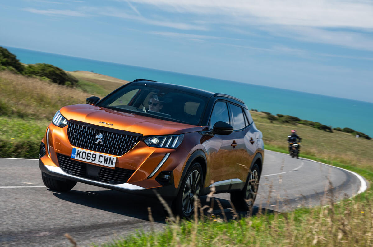 Peugeot 2008 2020 : essai à long terme - façade du héros