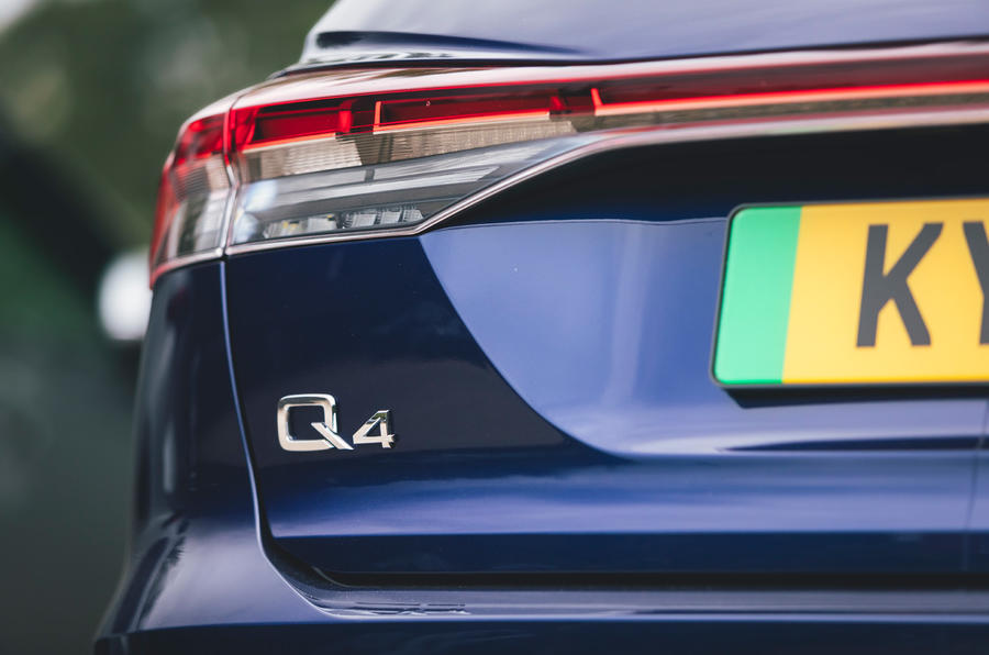 10 Audi Q4 E tron 2021 long term review badge arrière