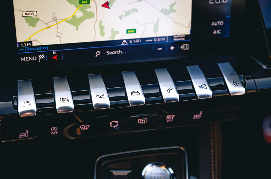 Peugeot 508 2019 : bilan à long terme - contrôle des touches du piano
