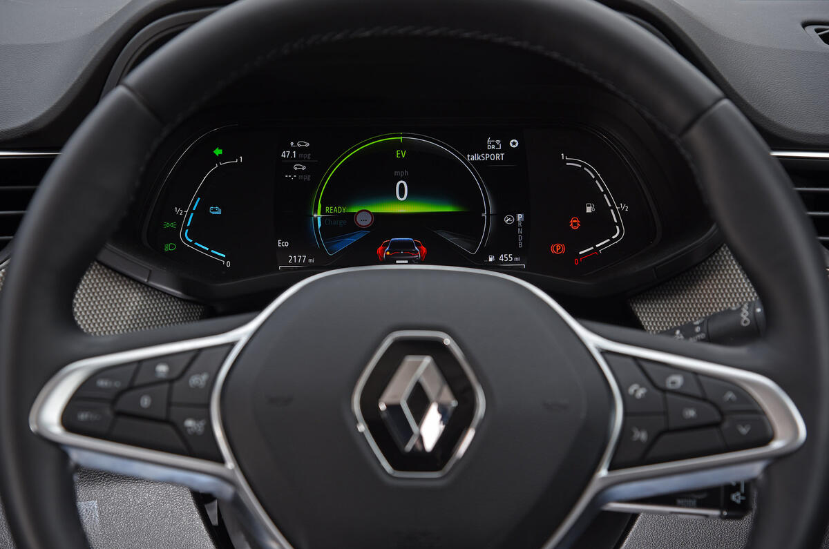 11 Instruments de Renault Arkana 2022 : revue à long terme