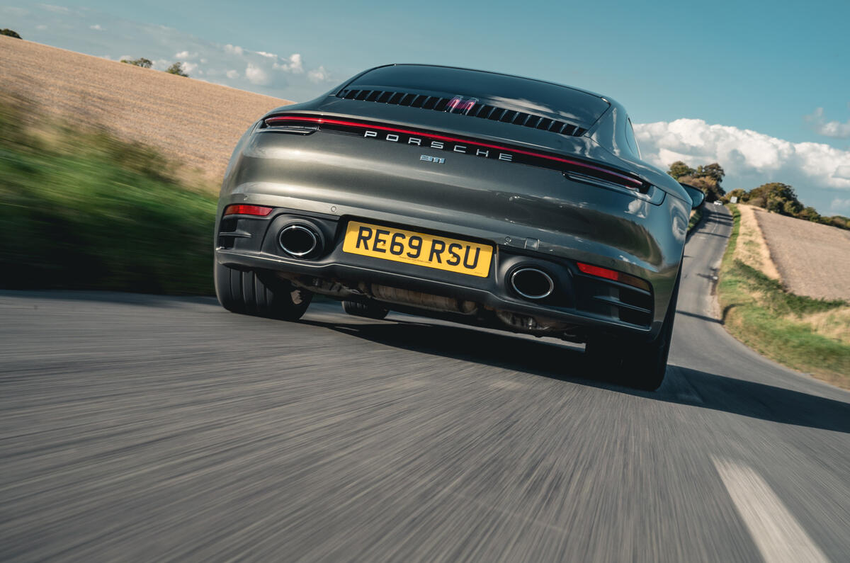 La Porsche 911 Carrera 2020 : un bilan à long terme - sur la route du retour