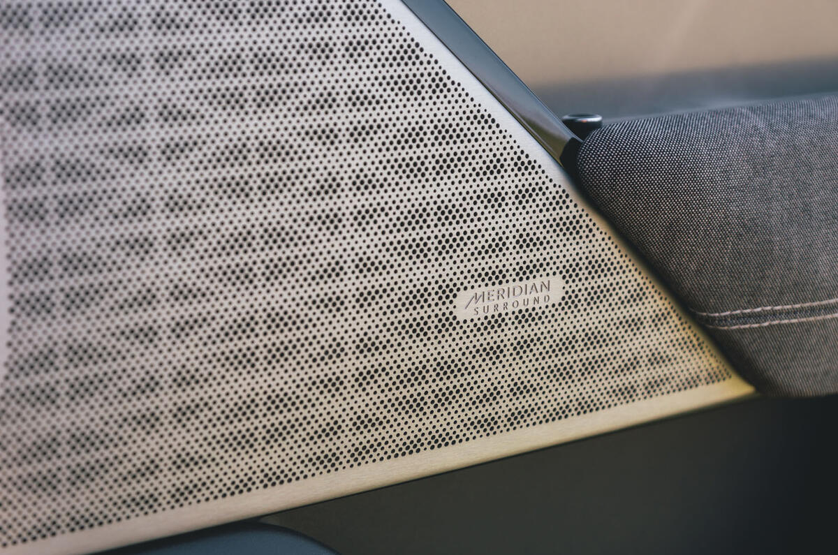 Range Rover Velar 2019 long-term review - Meridian speakers