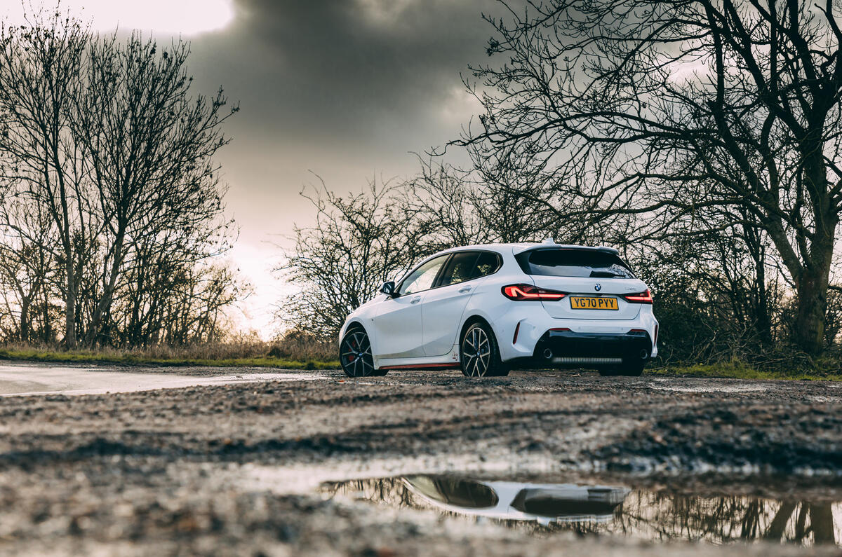 18 BMW 128ti 2021 LT héros statique