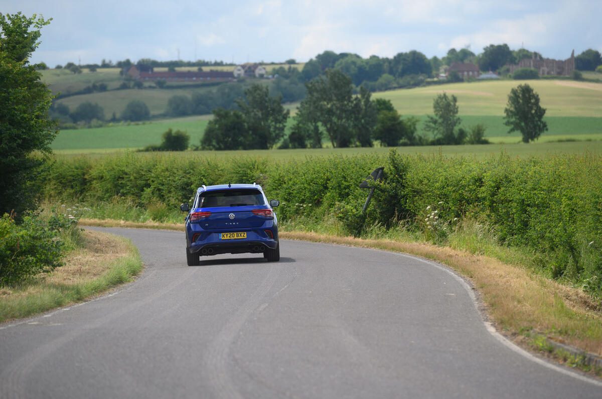 Volkswagen T-Roc R 2020 : bilan à long terme - sur la route