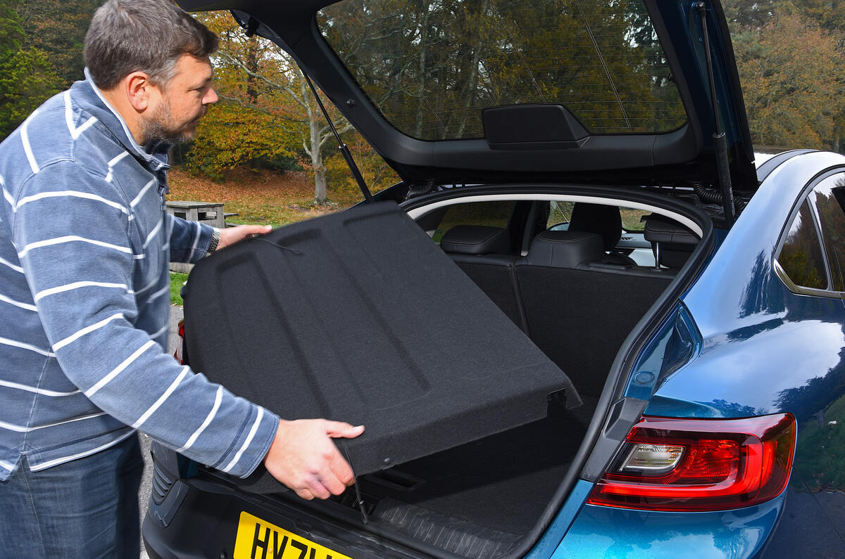 19 Renault Arkana 2022 long term review AC boot
