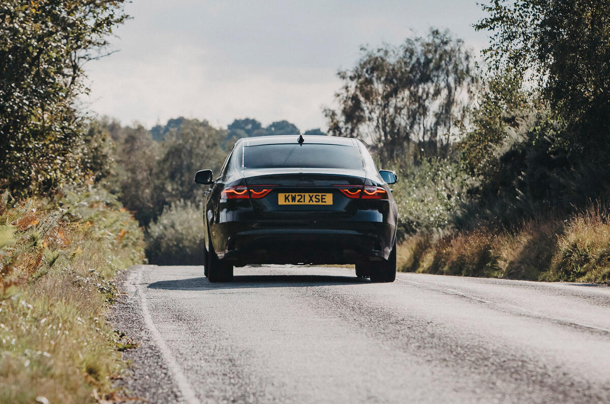 3 Jaguar XF 2021 long term review tracking arrière