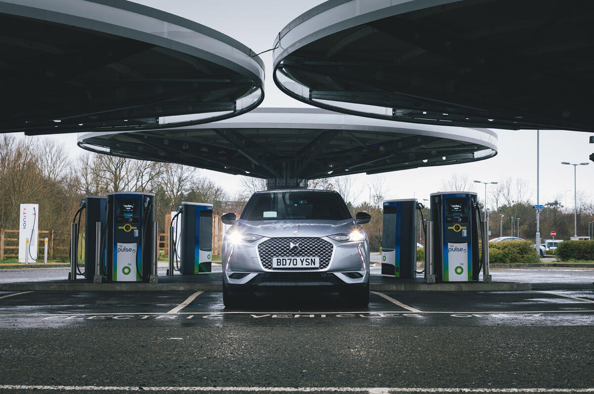 3 Sur l'abonnement de voiture de test à long terme DS3 statique