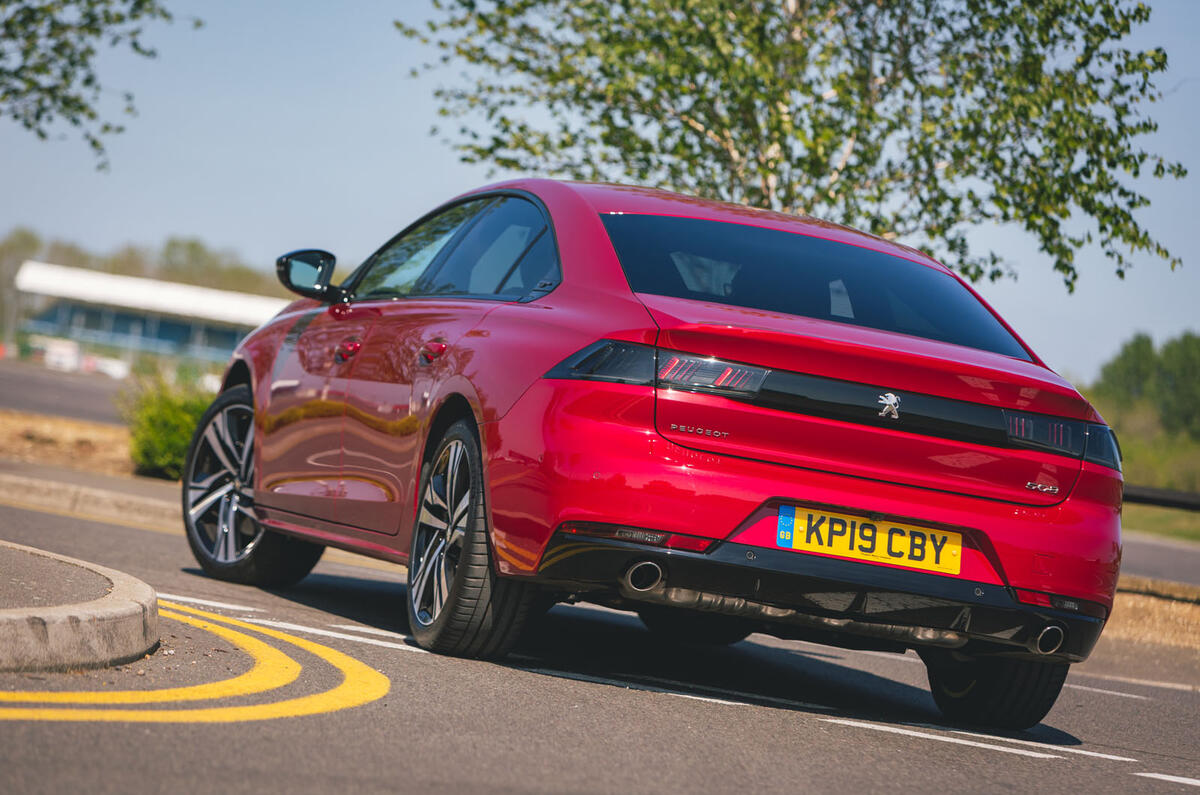 Peugeot 508 2019 : bilan à long terme - arrière héros