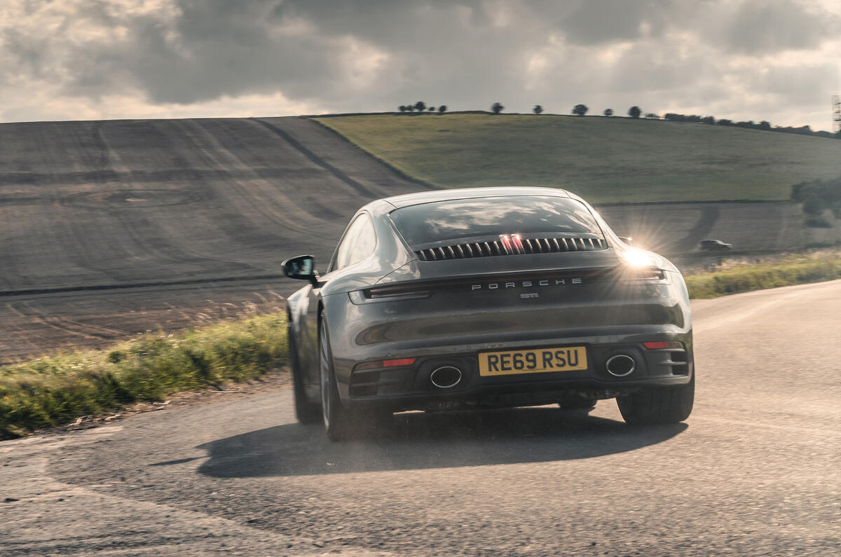 Porsche 911 Carrera 2020 : bilan à long terme - le héros à l'arrière