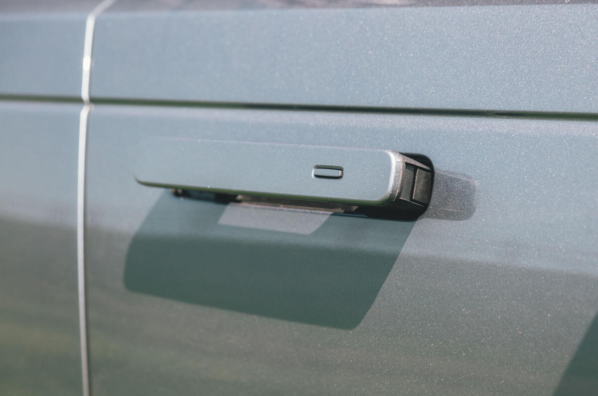 Range Rover Velar 2019 long-term review - door handles
