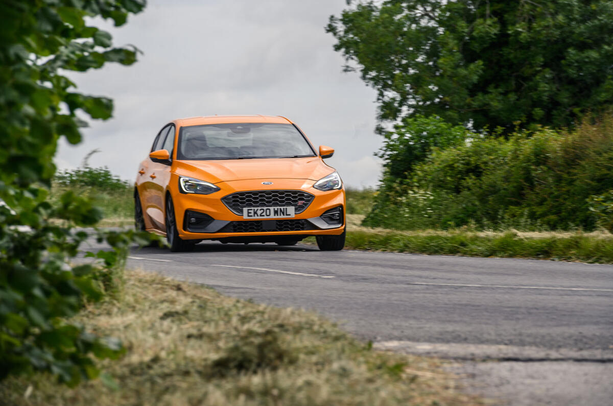 Ford Focus ST 2020 : examen à long terme - sur la route