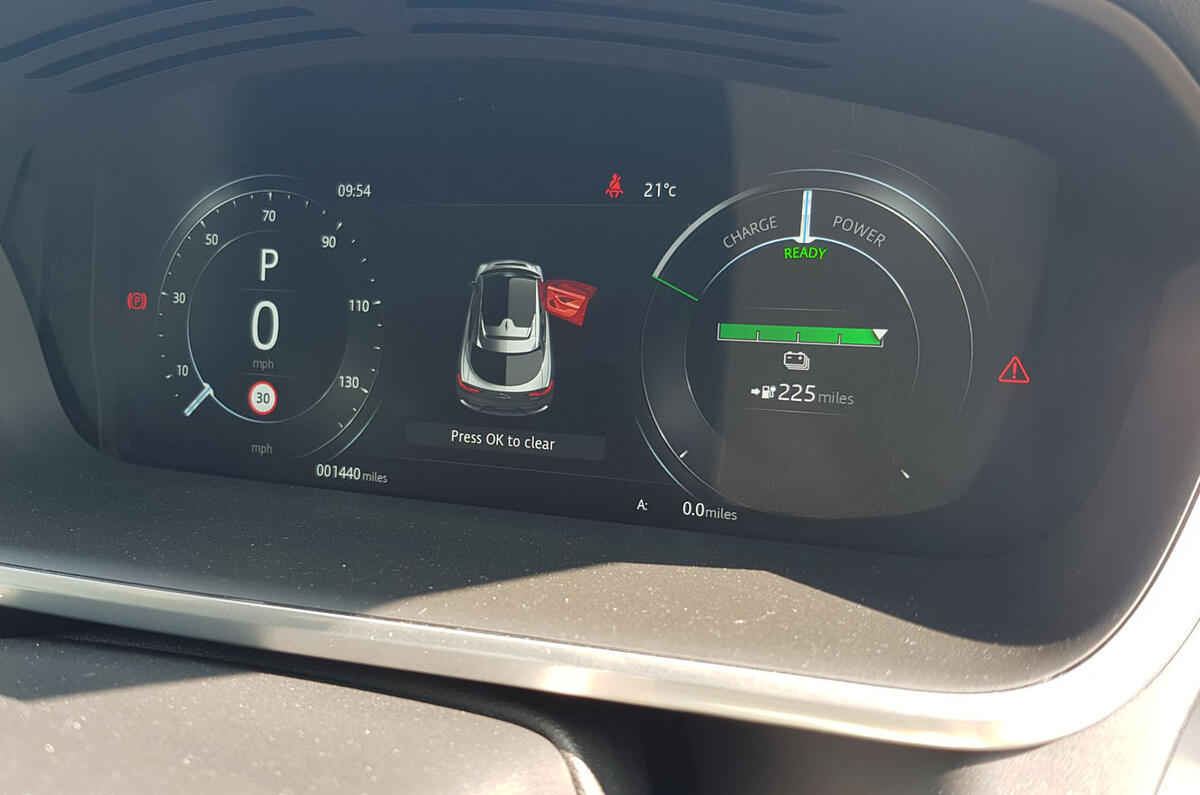 Jaguar I-Pace 2019 long-term test review - instruments