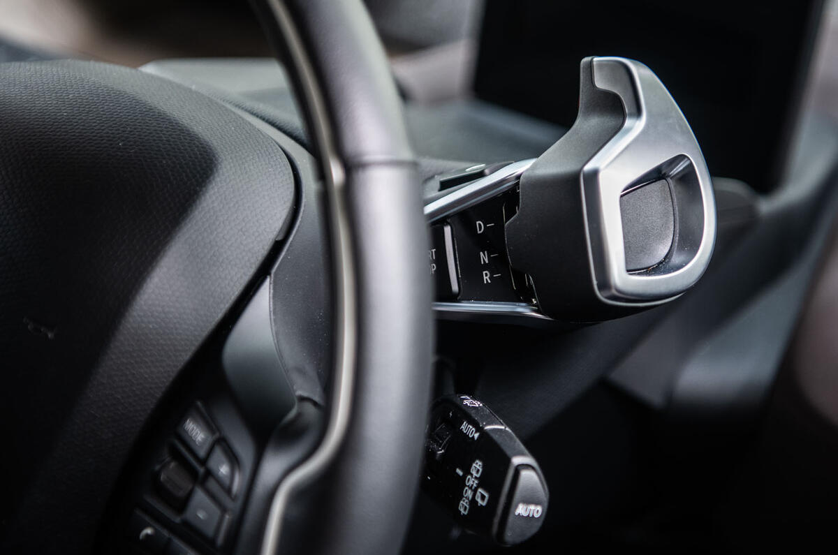 BMW i3S 2019 long-term review - drive selector