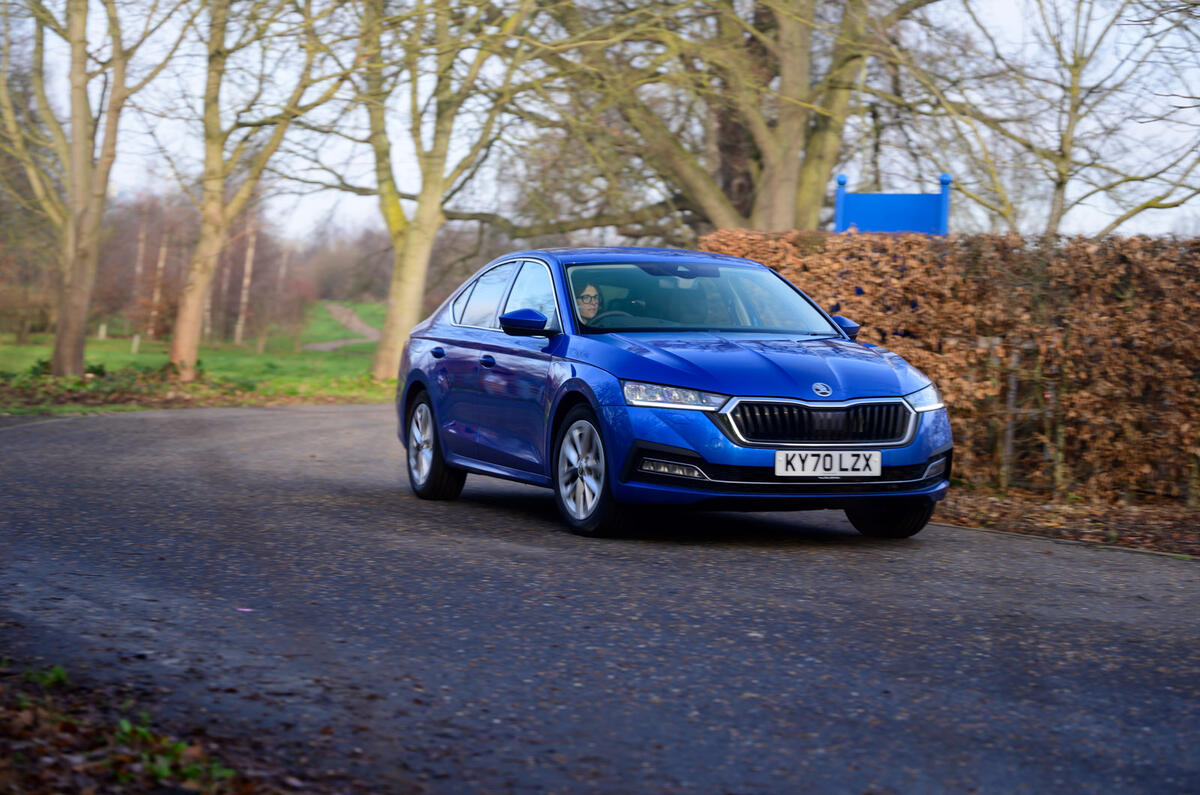 9 Skoda Octavia 2021 : essai à long terme sur route avant