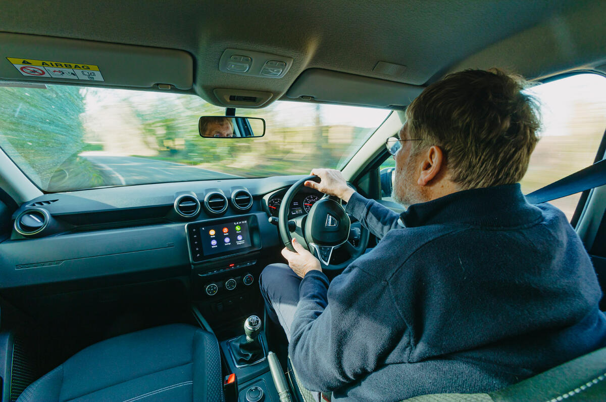 96 Dacia Duster 2022 transfert à long terme SC conduite