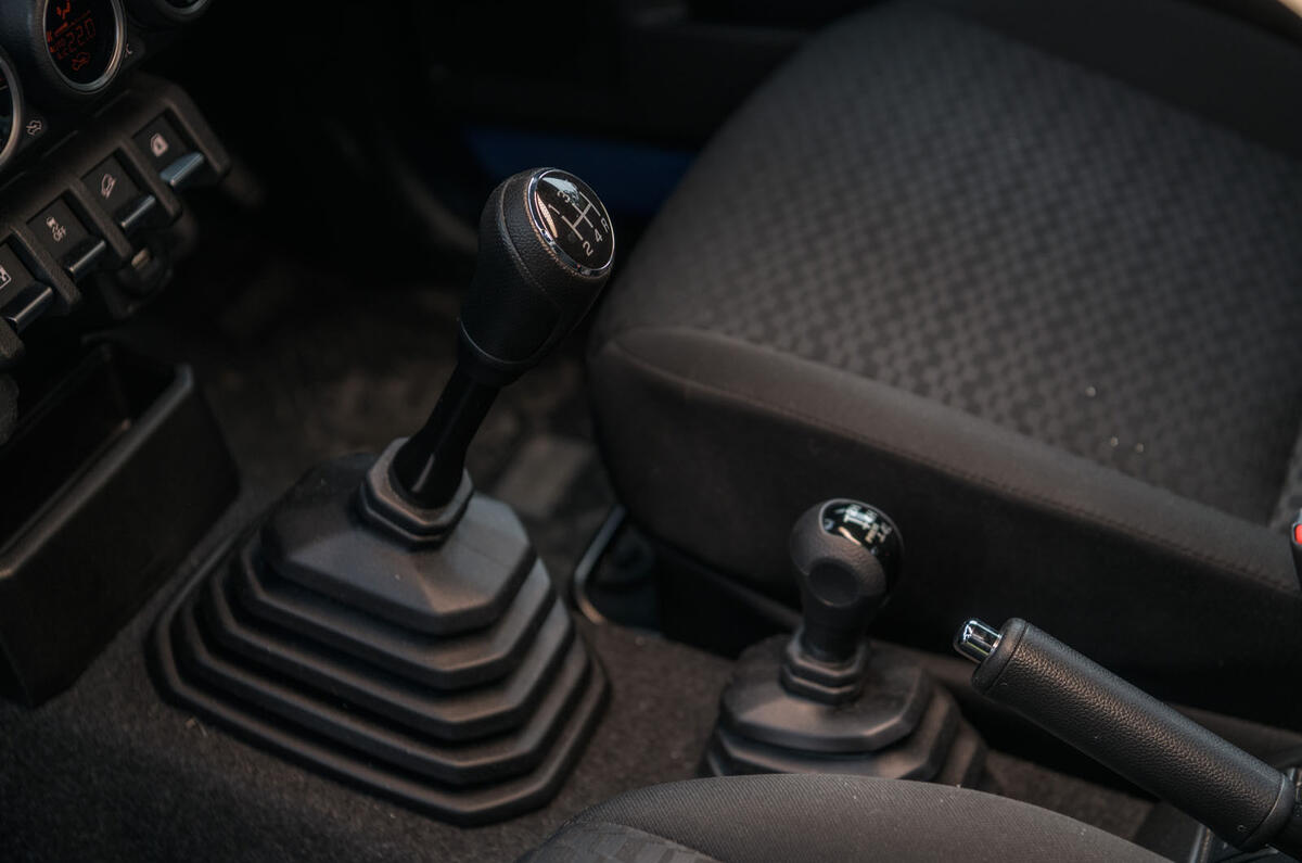 Suzuki Jimny 2019 long-term review - gearstick