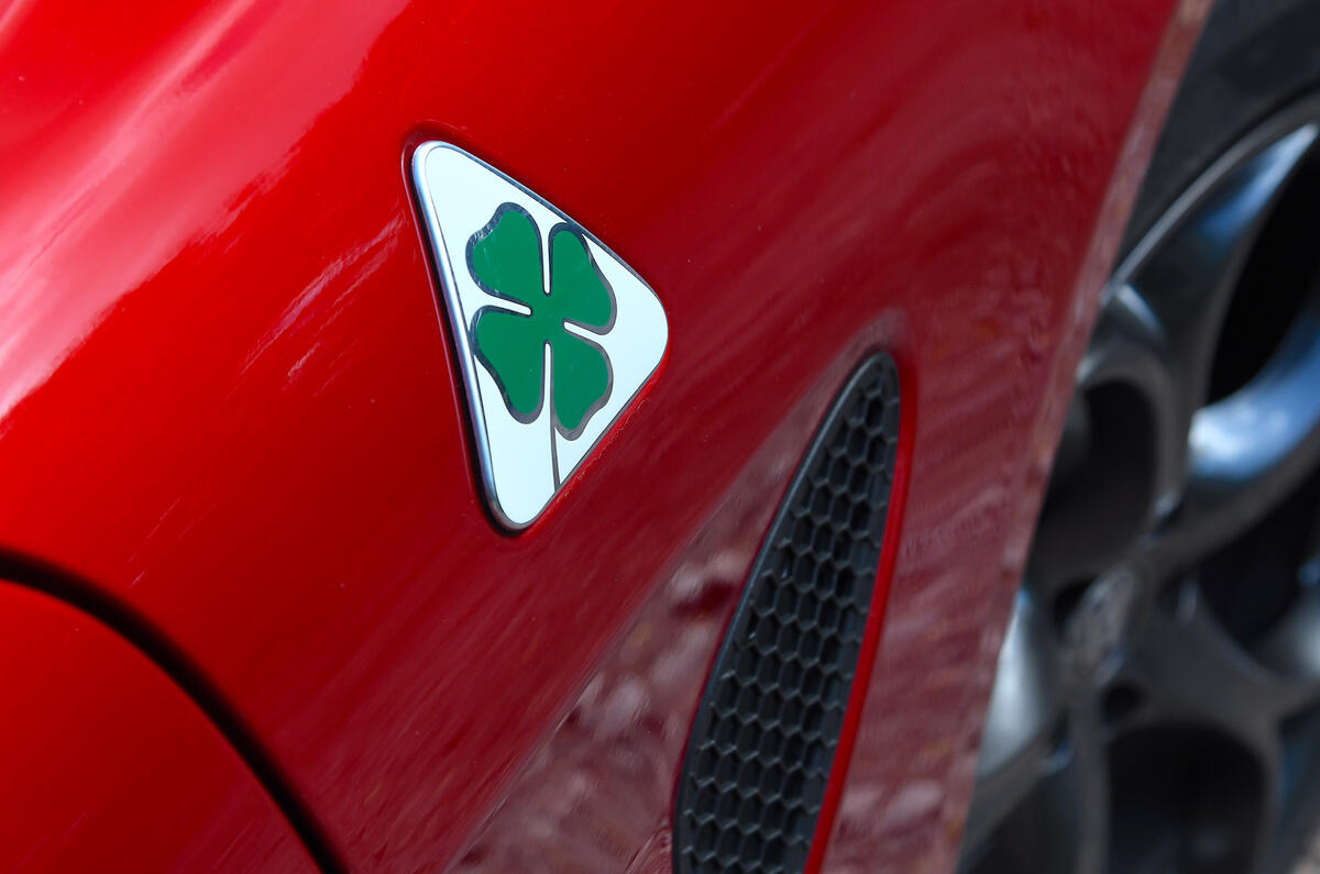Insigne de trèfle de l'Alfa Romeo Giulia