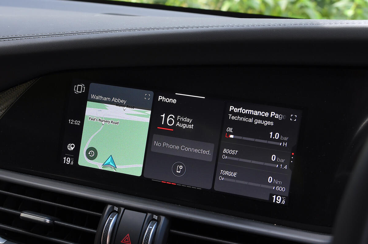 Alfa Romeo Giulia infotainment