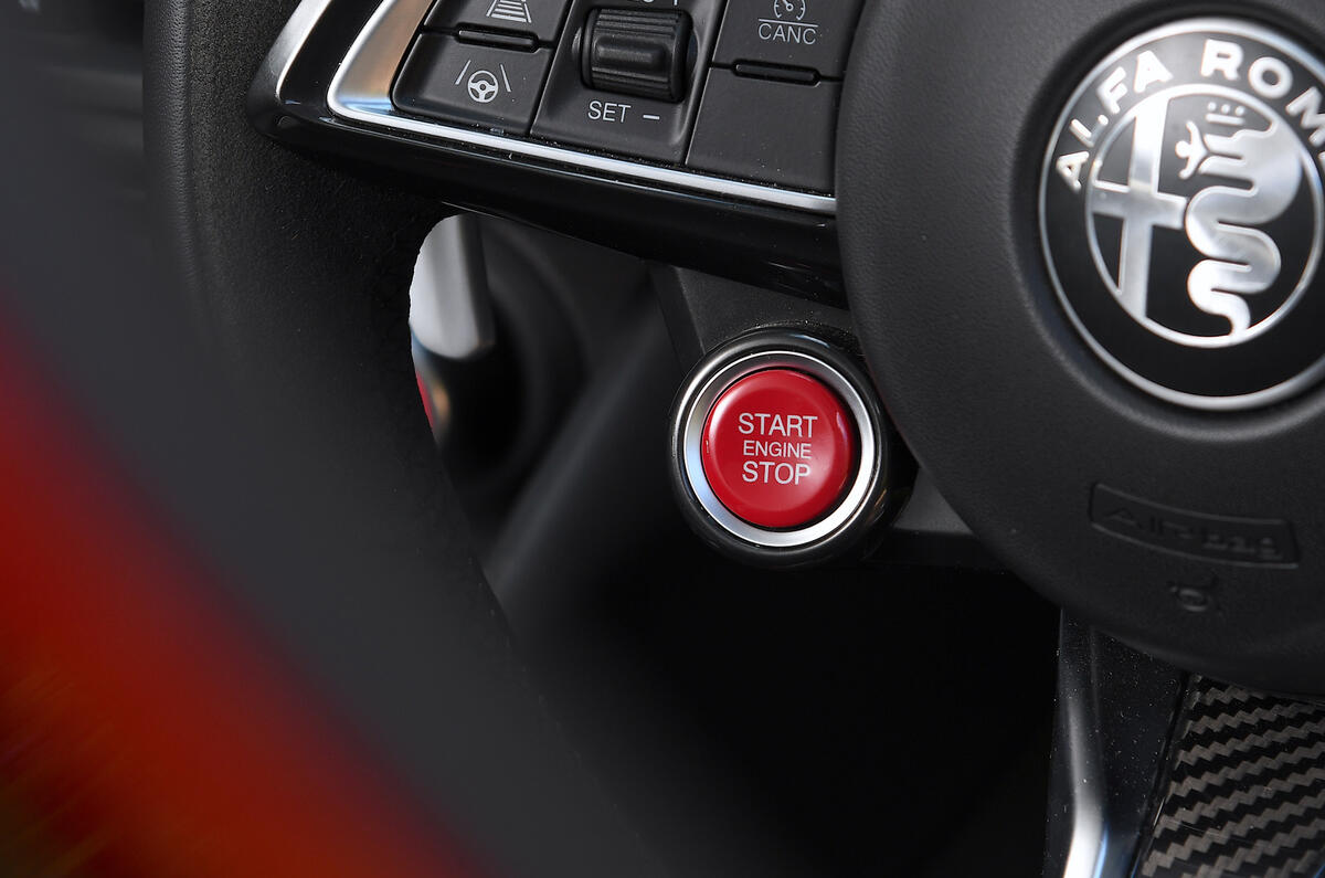 Bouton de démarrage de l'Alfa Romeo Giulia