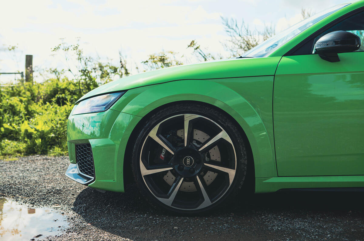 Audi TT RS front half