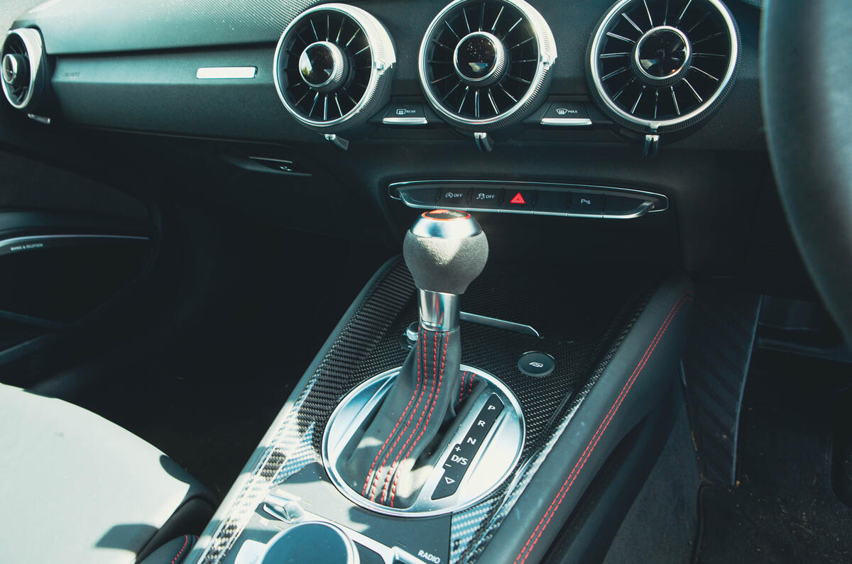 Audi TT RS gear selector