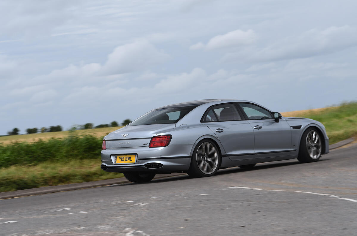 Bentlet Flyinf Spur Lt  SC  202320230710 6501