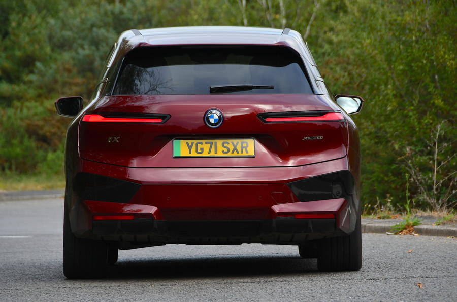 BMW iX arrière