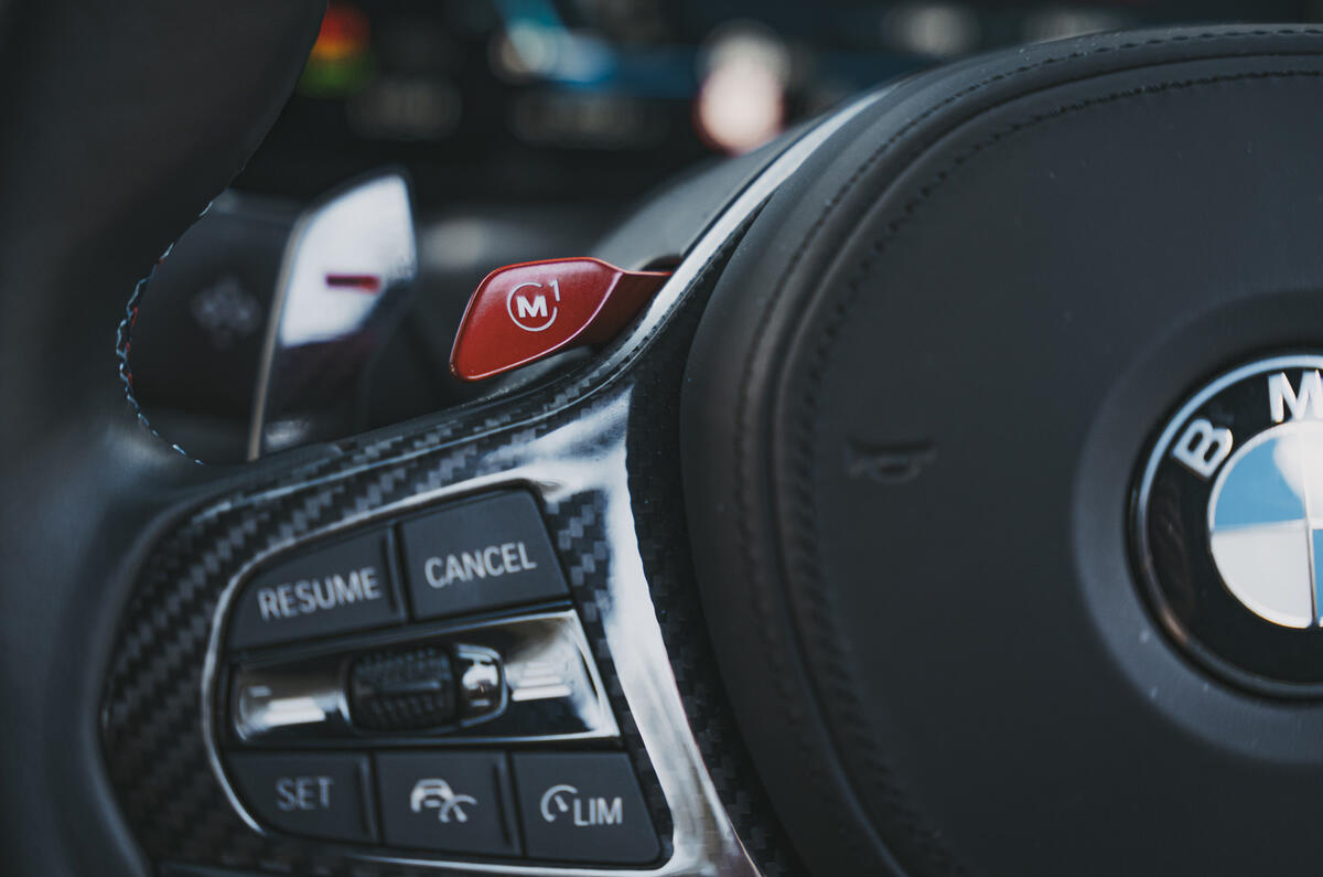 Boutons du volant de la BMW M2