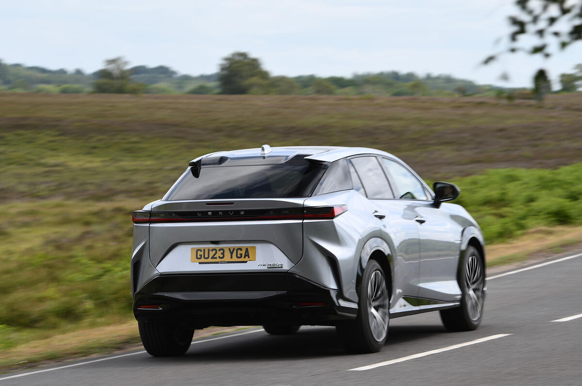 Lexus RZ arrière 2