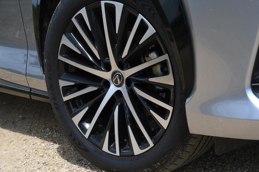Design des roues de la Lexus RZ