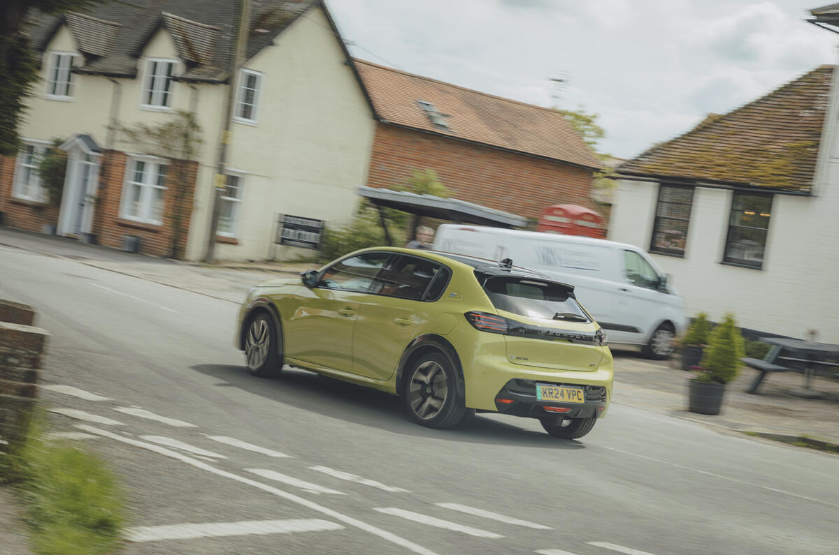 Peugeot e 208 arrière 3