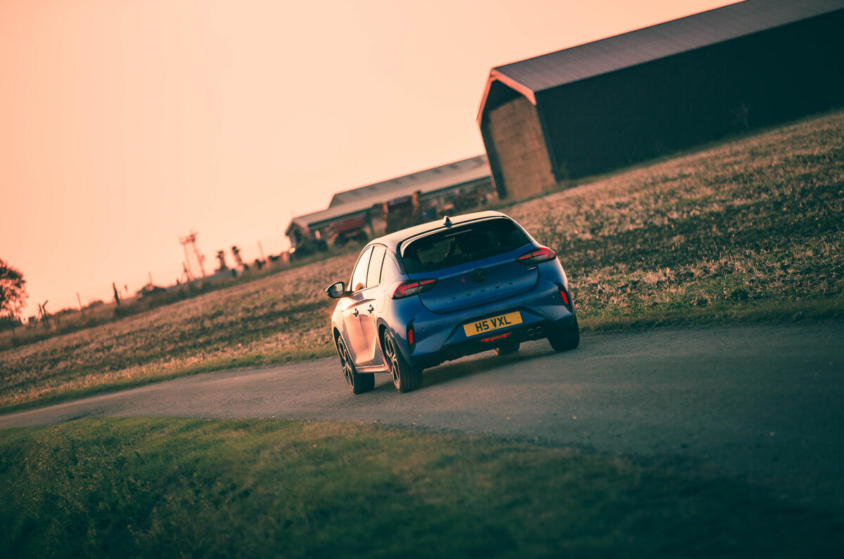 Vauxhall Corsa arrière conduite
