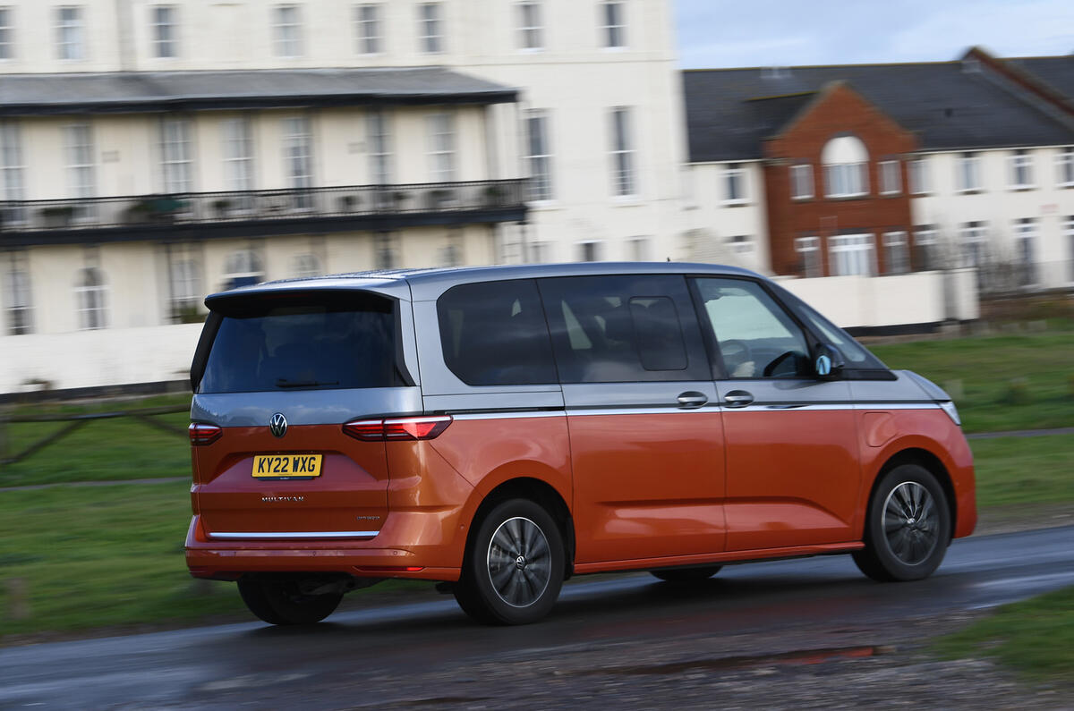 VW Multivan côté arrière