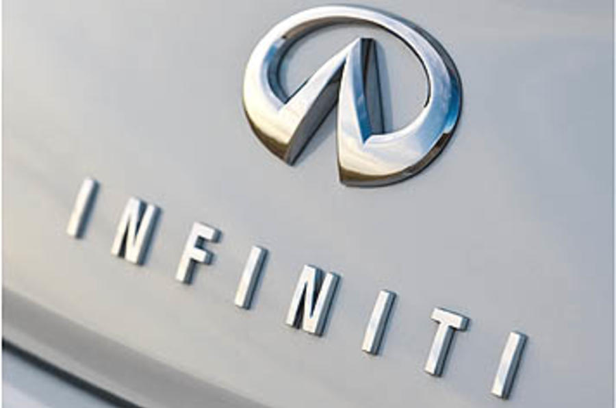 Infiniti scores Daimler engines