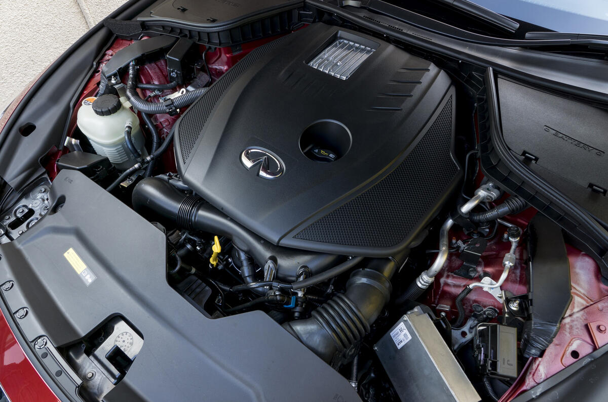 3 gen q control Infiniti Autocar Q50 interior 3 gen q control Infiniti Autocar Q50 interior