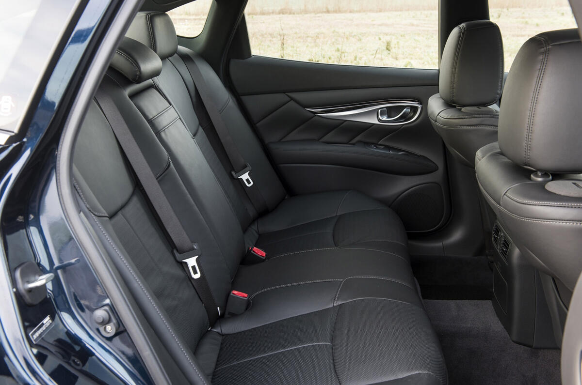 Infiniti Q70 Review (2018) Autocar Infiniti Q70 Review (2018) Autocar