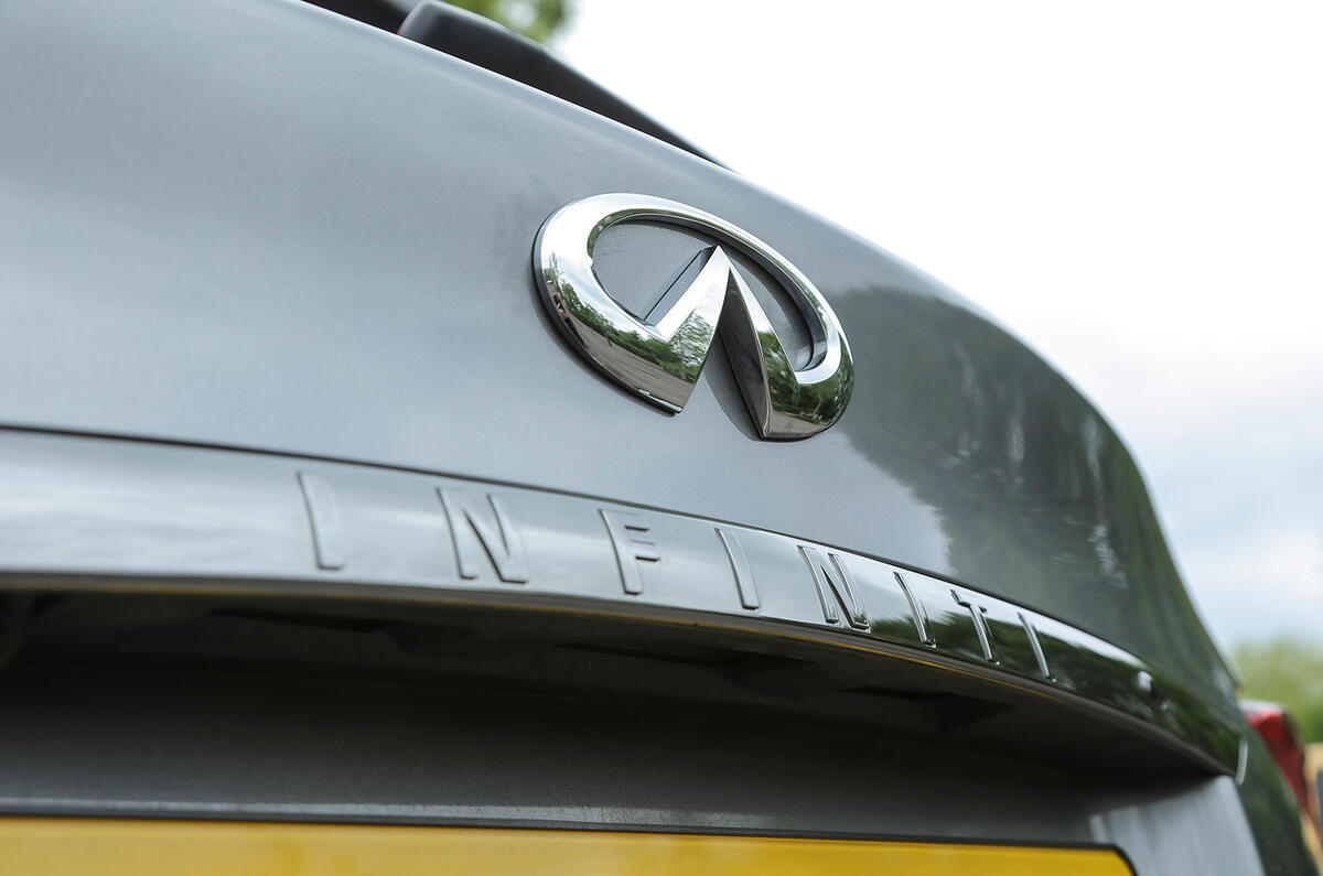 Infiniti badging