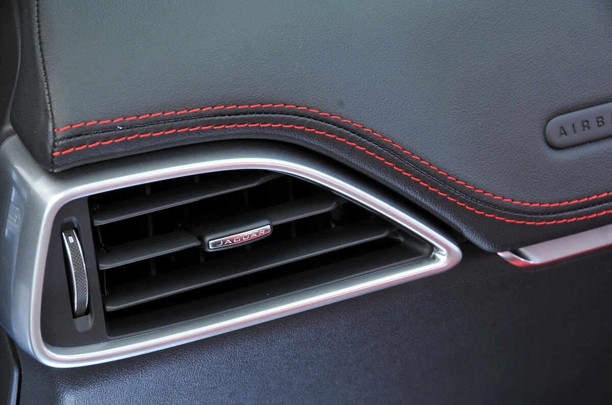 Jaguar F-Pace air vents