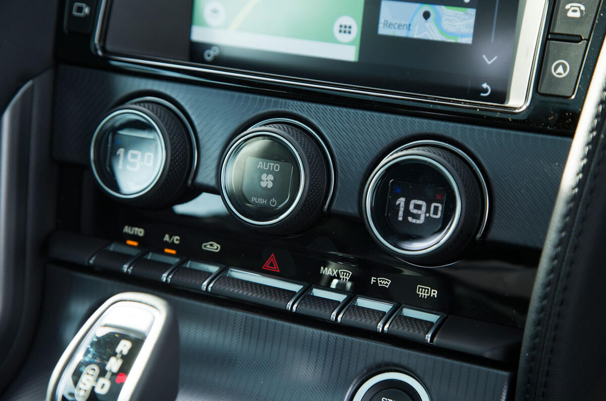 Jaguar F-Type 2.0 climate controls