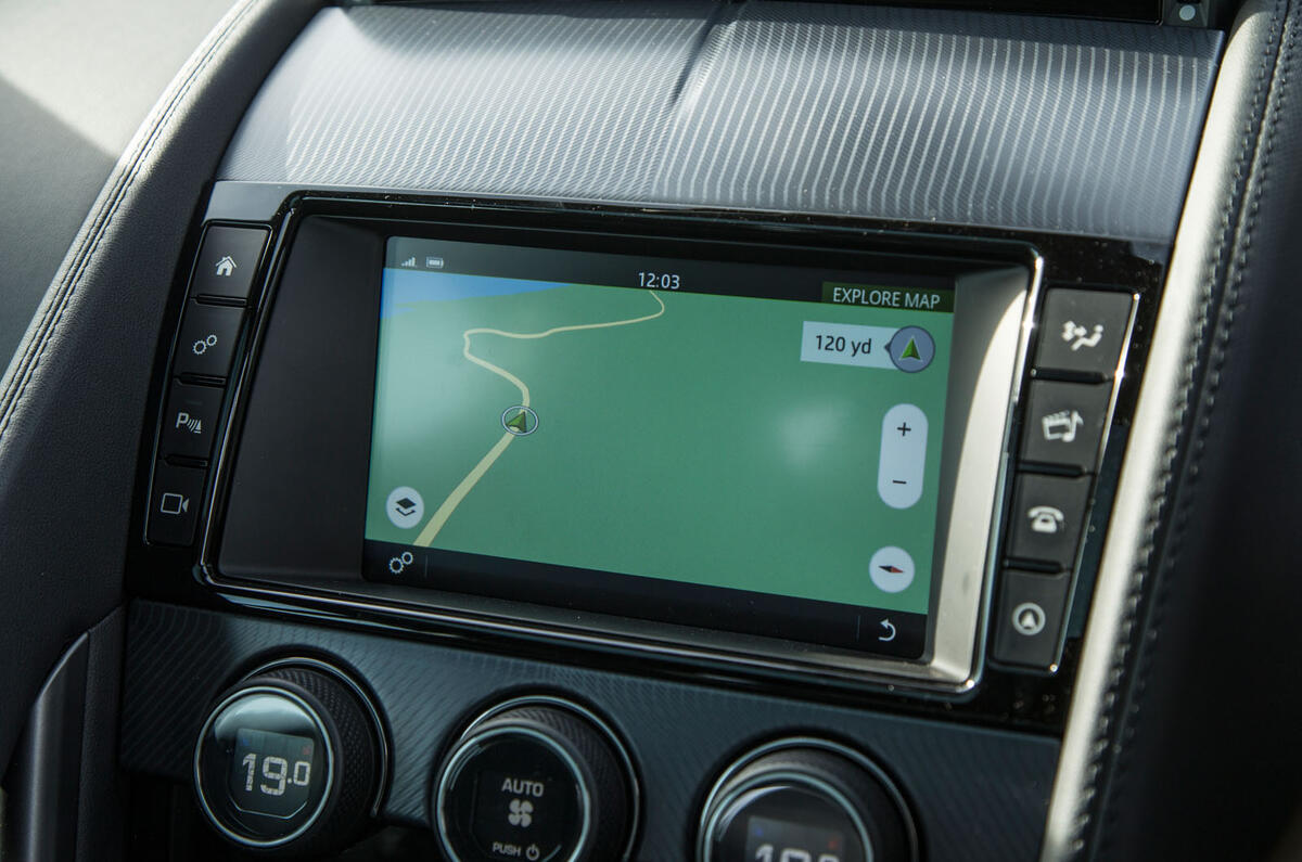 Jaguar F-Type 2.0 infotainment system