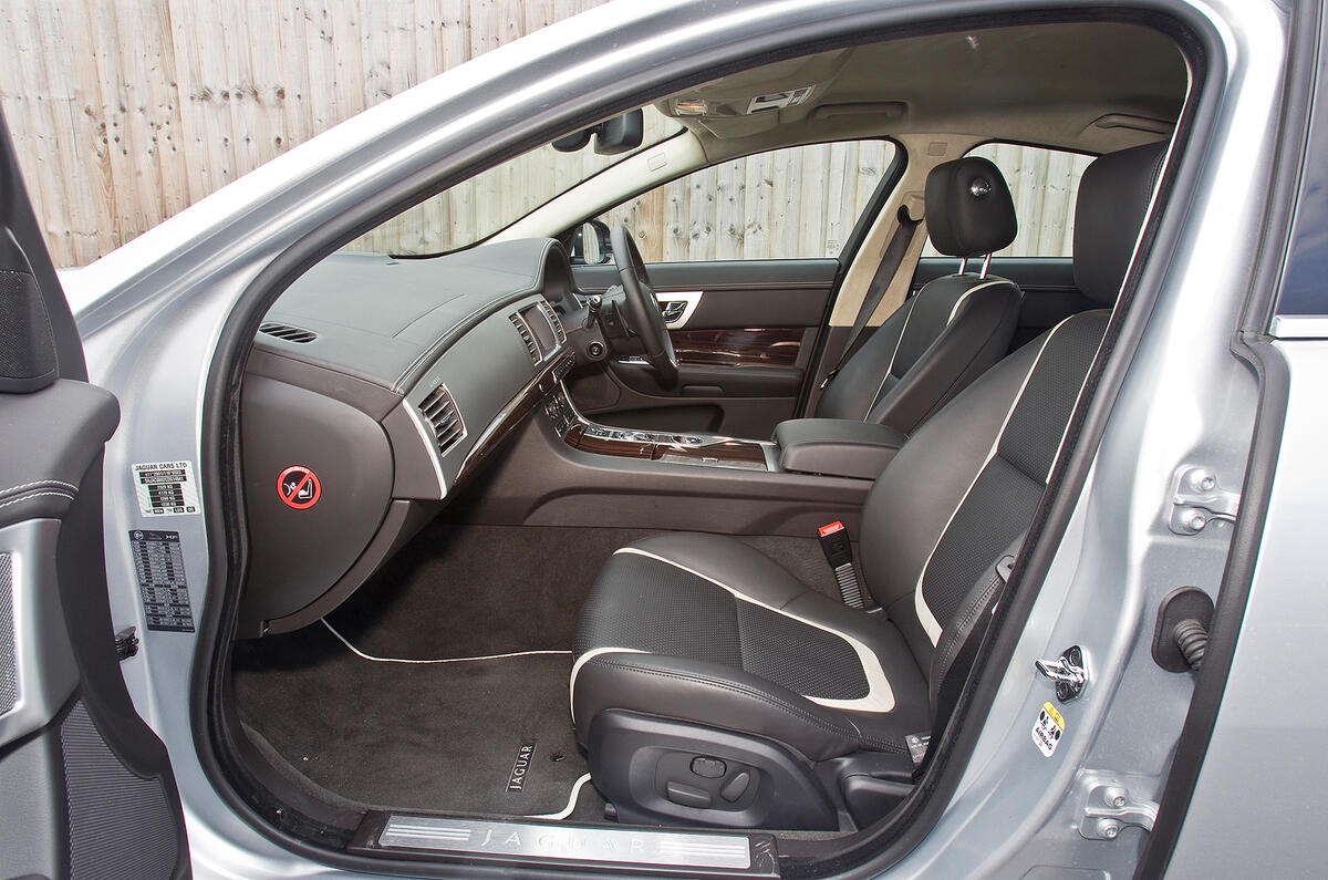 Jaguar XF front seats