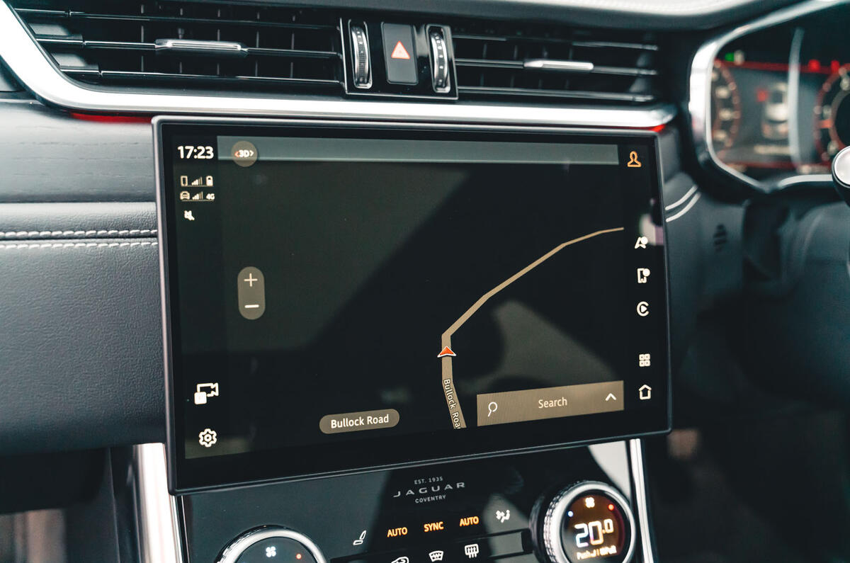 jaguar xf sportbrake review 2023 012 screen maps