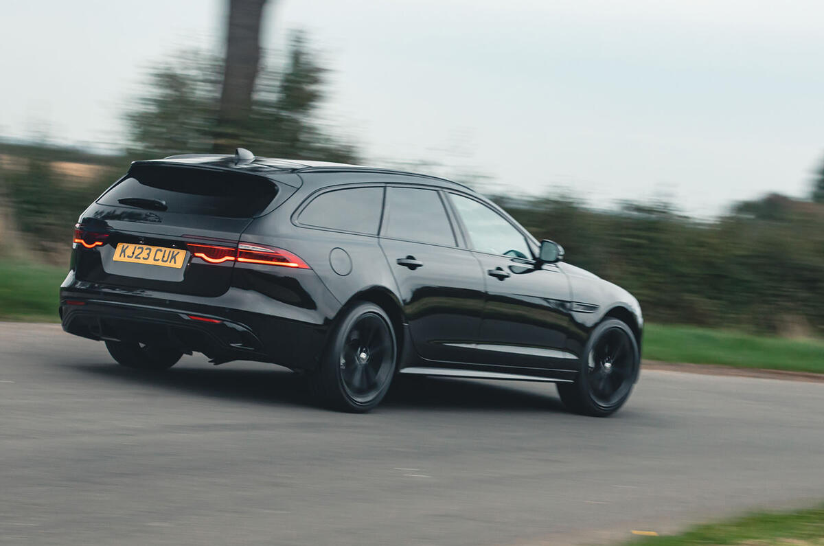 jaguar xf sportbrake avis 2023 027 maniabilité arrière