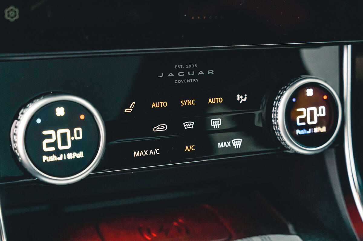 Commandes de la climatisation de la Jaguar XF Sportbrake
