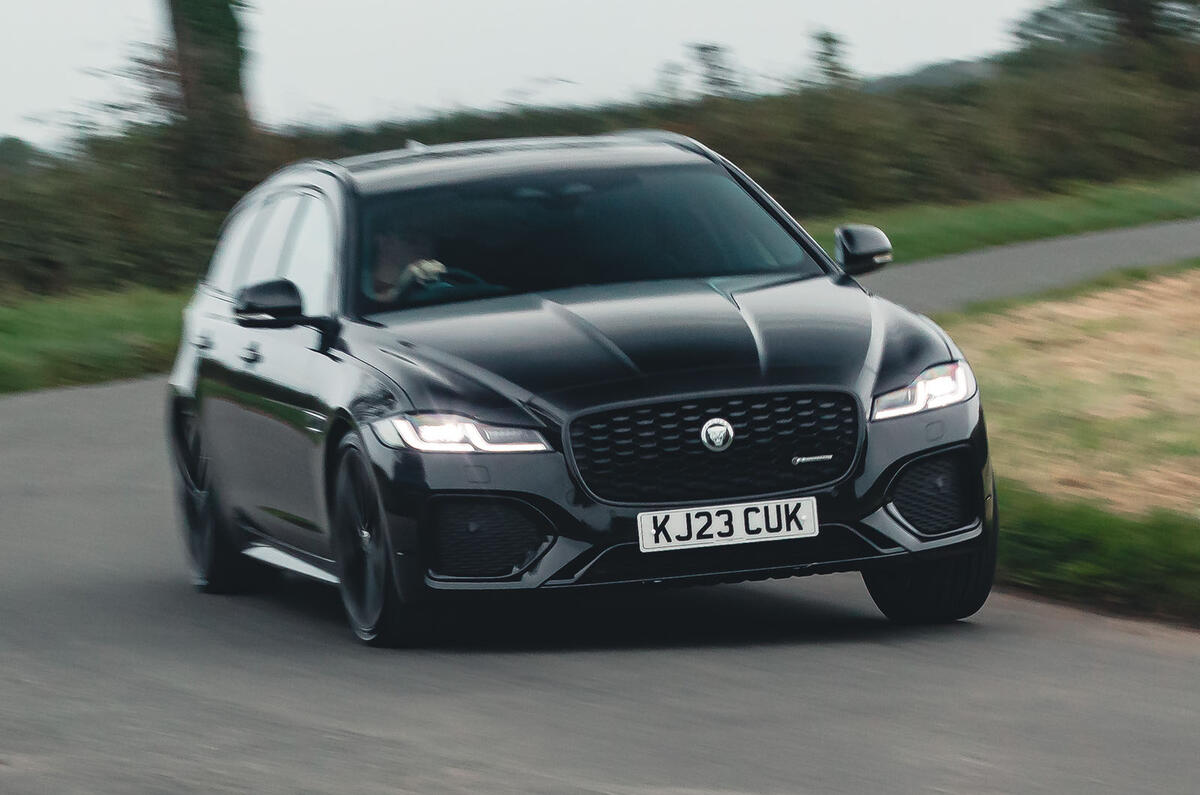 Jaguar XF Sportbrake avant trois quarts de plomb